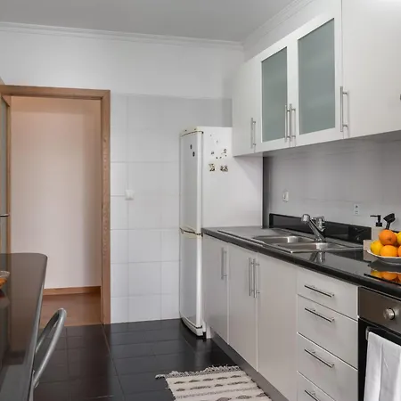 Camelia's I By An Island Apart, Lda *